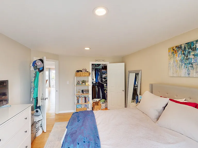 324 W 3rd St #2 — Photo 18