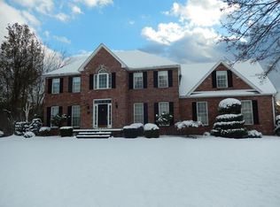 68 Plantation Cir, Westfield, MA 01085