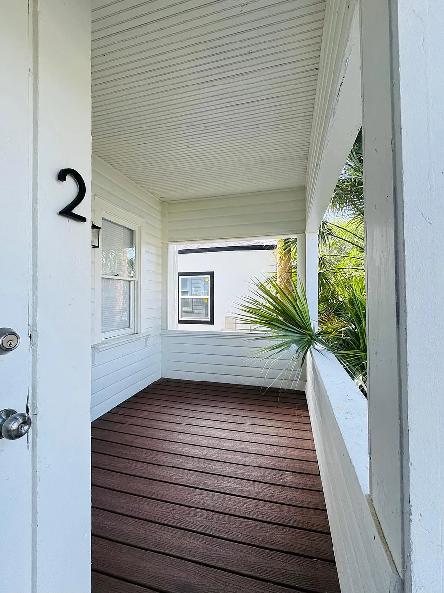 Building Photo - 117 S Wild Olive Ave #1