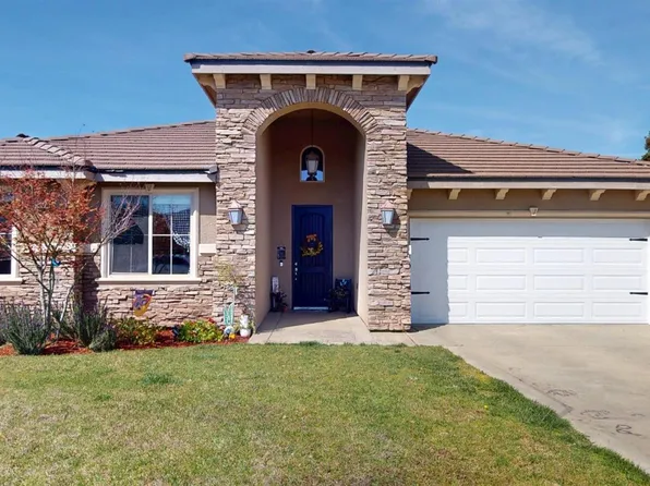 1434 Taylor Ln, Madera, CA 93637