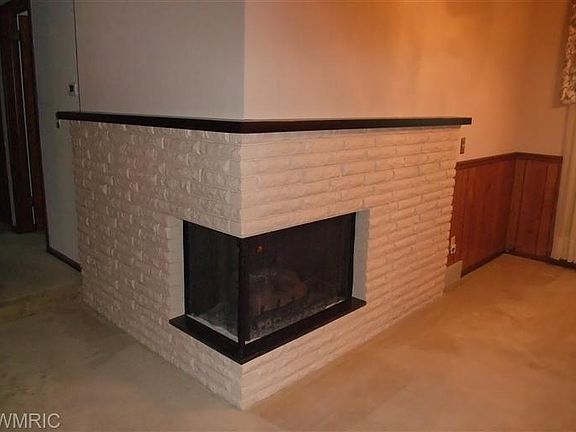 3rd image of 3785 Evaline Dr
