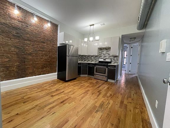 2nd image of 870 Dekalb Ave #2A