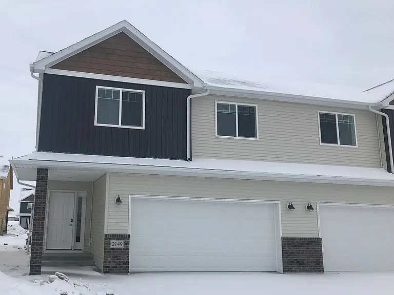 2149 Dock Dr W — Photo 2