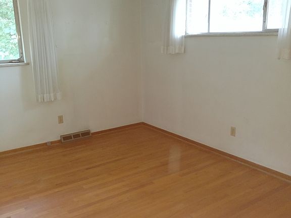 4th image of 5627 Jellison St
