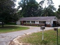 1st image of 702 SE 15th Ave