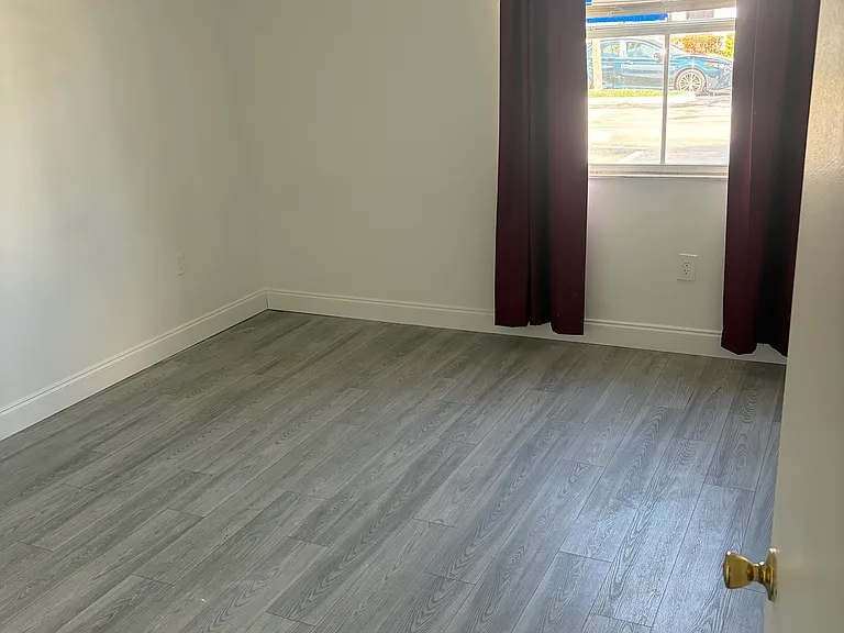 NW 97th Pl — Photo 14