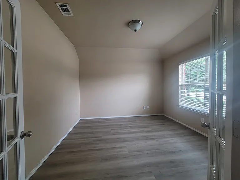 2793 Crescent Lake Dr — Photo 11