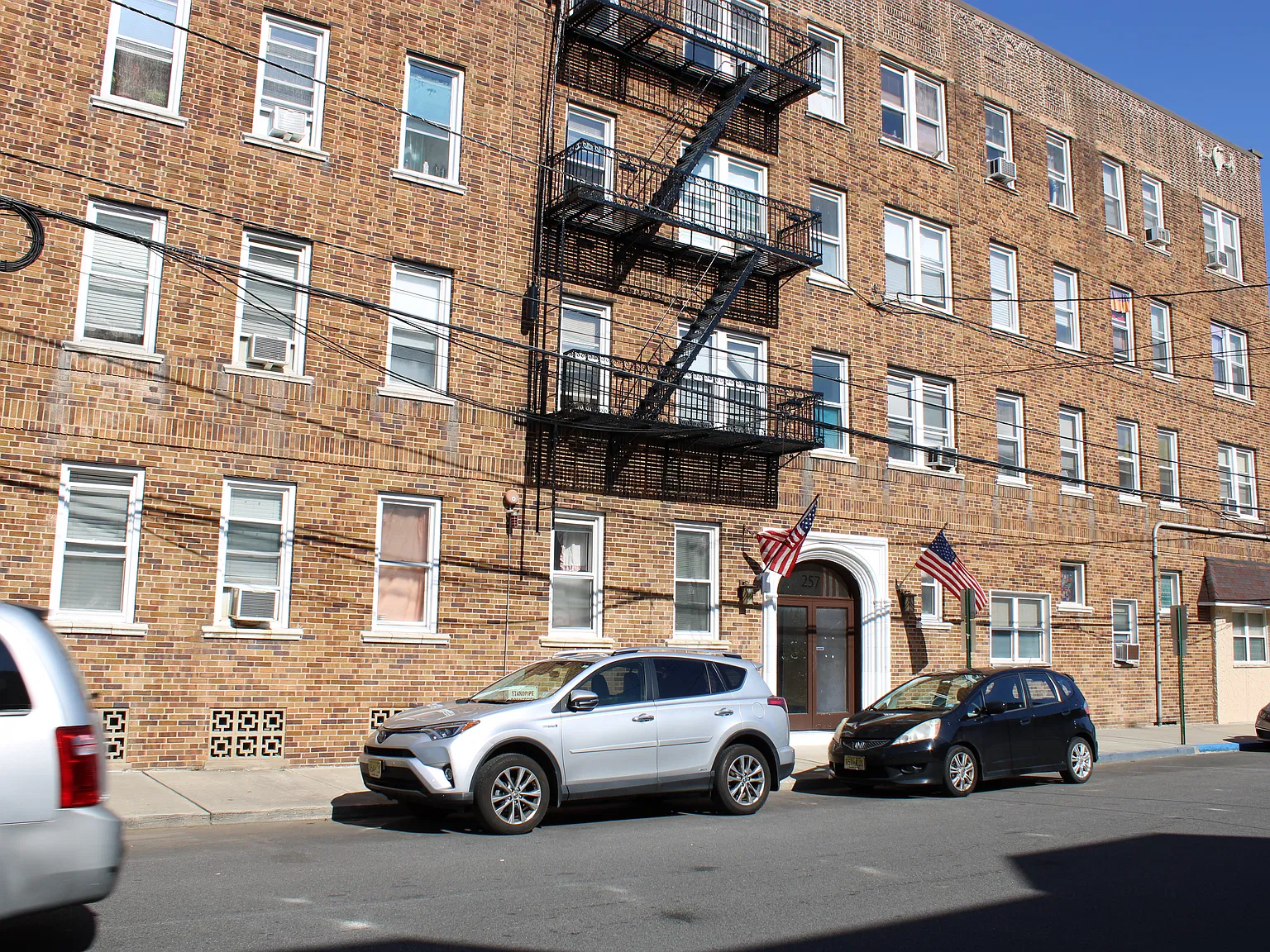 1 bed, 780 sqft, $1,995 — Photo 2