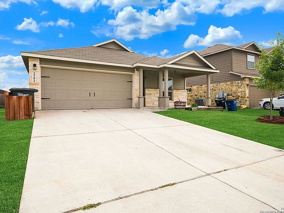 3rd image of 2292 Lighthouse Dr
