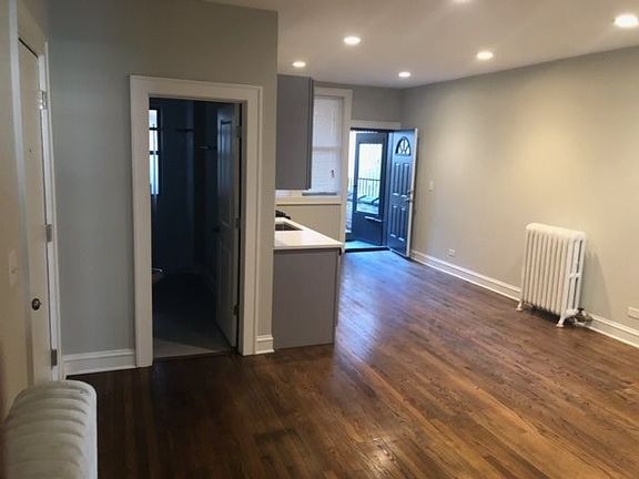 5th image of 4338 N Milwaukee Ave #3N