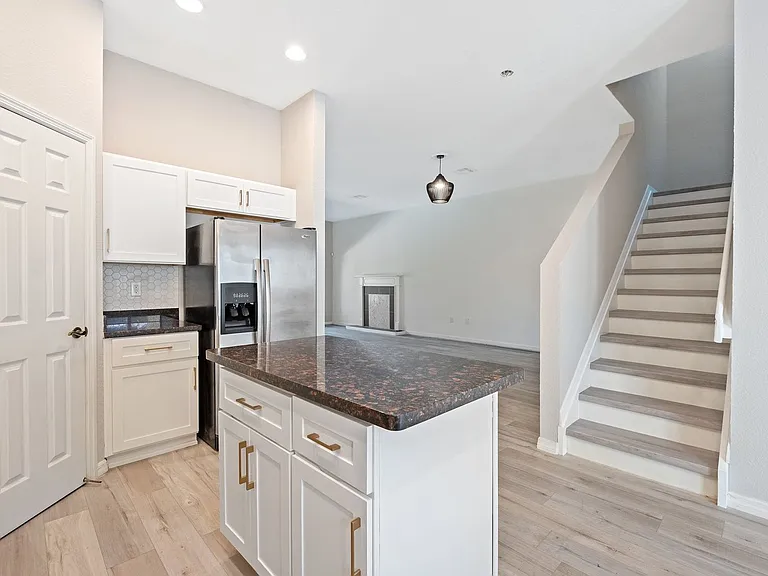 1609 SE 23rd Way — Photo 7