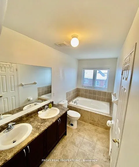54 Walter Sinclair Ct — Photo 14