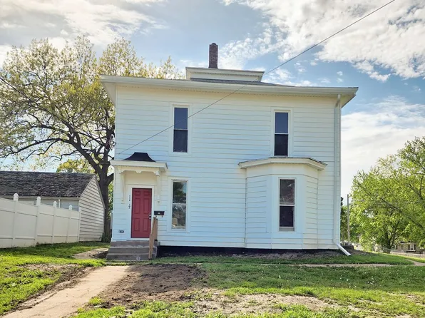 114 N 7th St, 114 N 7th St, Knoxville, IA 50138