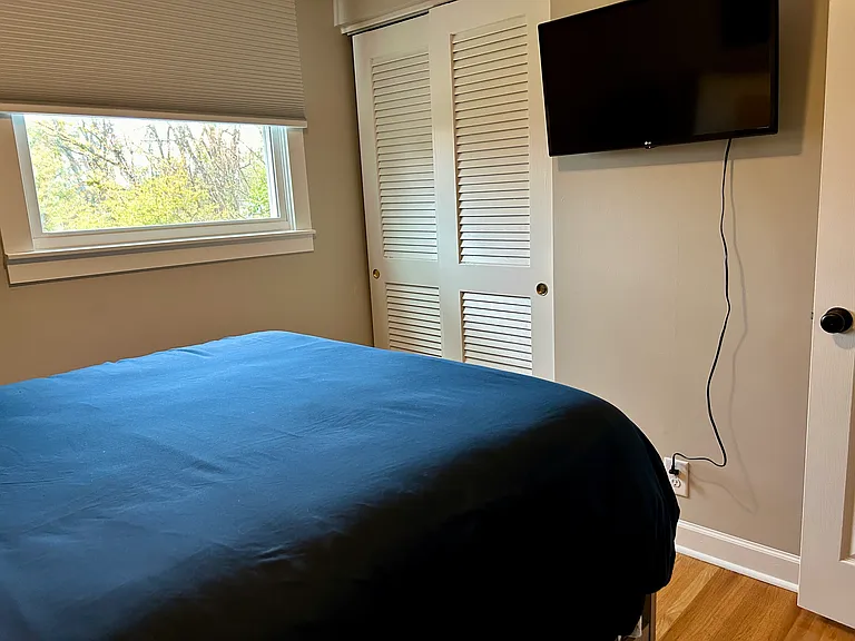 202 Edgewater Dr — Photo 12