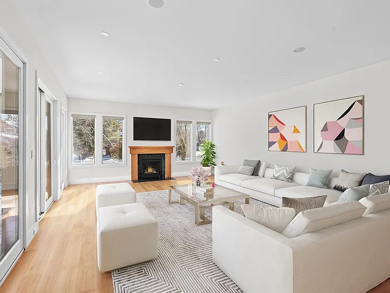 5 Colonial Rd #5 — Photo 6