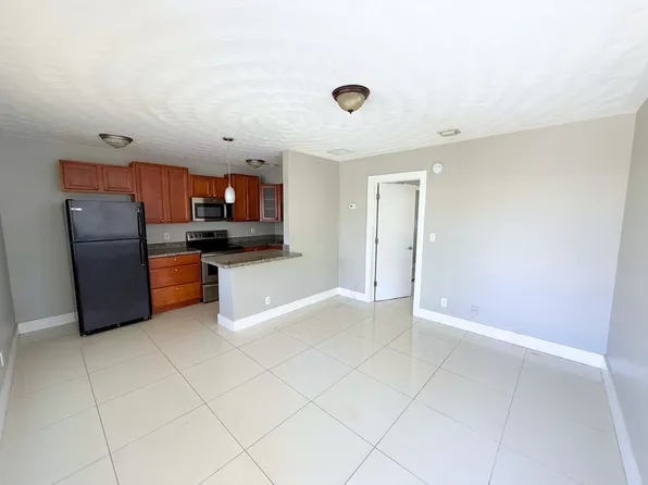 824 NE 17th Ter #6, Fort Lauderdale, FL 33304
