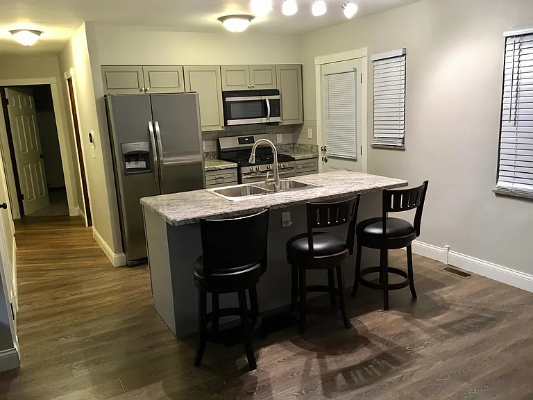 2251 Dartmouth Ave — Photo 5