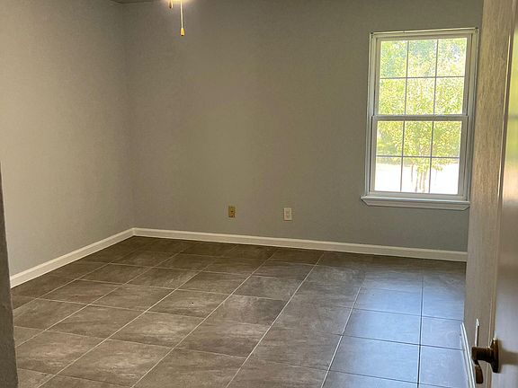 5th image of 3060 Navarro Ln