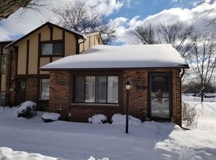 18W273 Standish Ln, Villa Park, IL