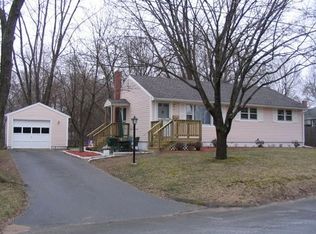 10 Rim St, Enfield, CT 06082