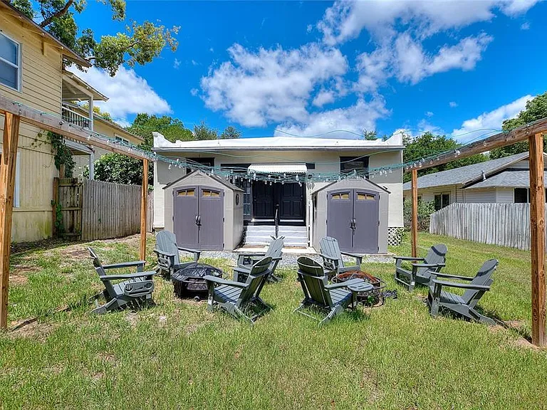 728 Johnson Ave — Photo 4