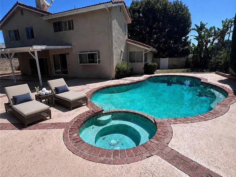 10209 Oakdale Ave — Photo 24