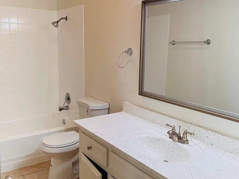 Florida Place — Photo 38