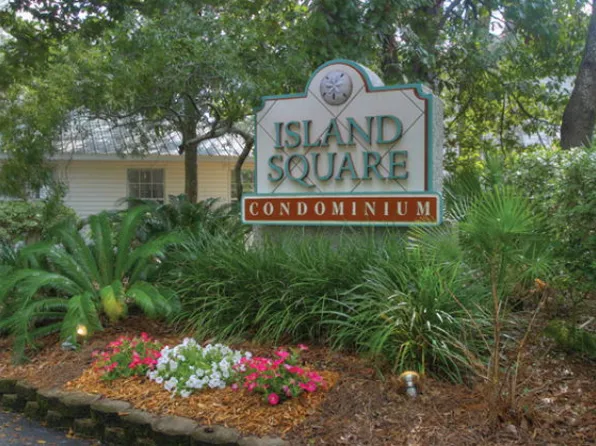 601 W Island Square Dr, Saint Simons Island, GA 31522