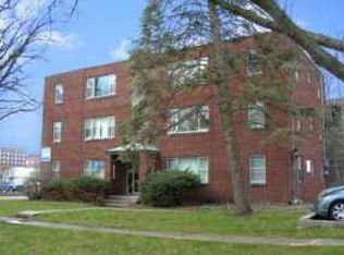 1002 W Springfield Ave, Urbana, IL 61801