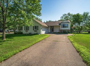 16301 Victoria Curv SE, Prior Lake, MN 55372