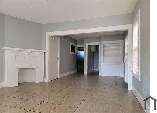 1st image of 441 W 56th St
