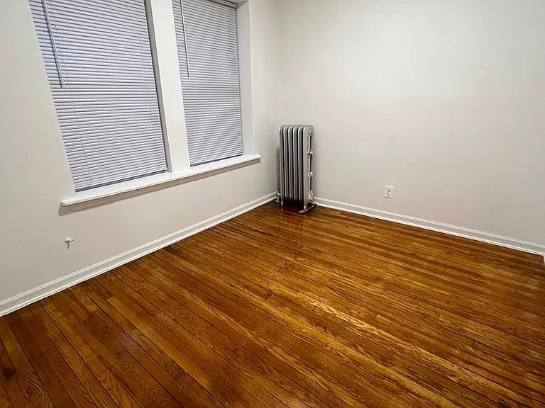 5000 W Adams St — Photo 5