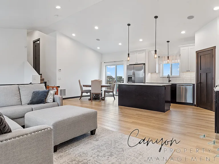 5847 Weatherby Loop — Photo 8