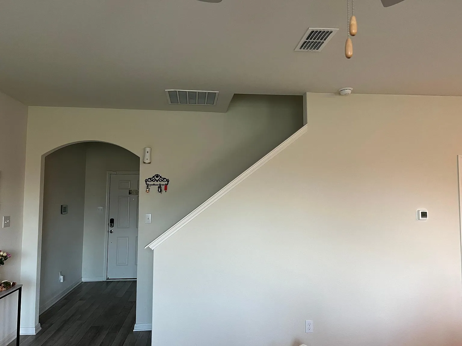 3 bed, 2.5 bath, 1707 sqft, $2,150 — Photo 3