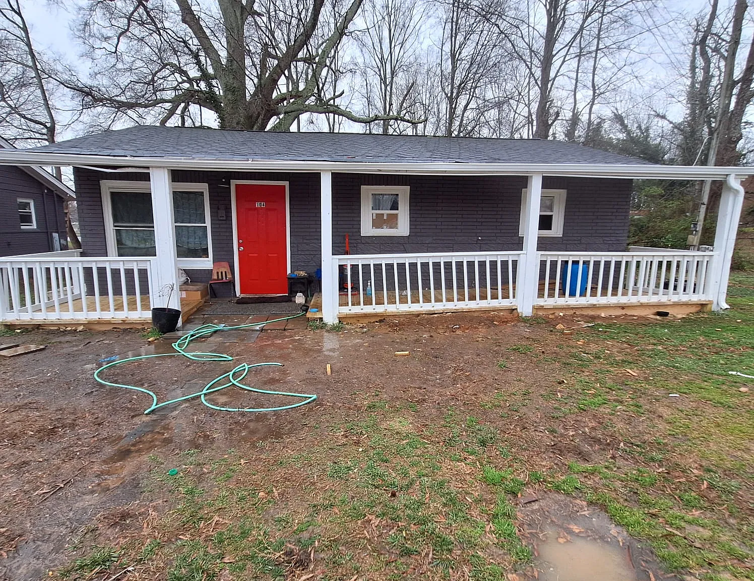 3 bed, 1000 sqft, $1,100 — Photo 1