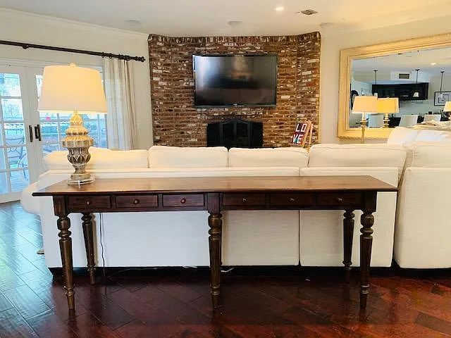 4542 Westchester Dr — Photo 10