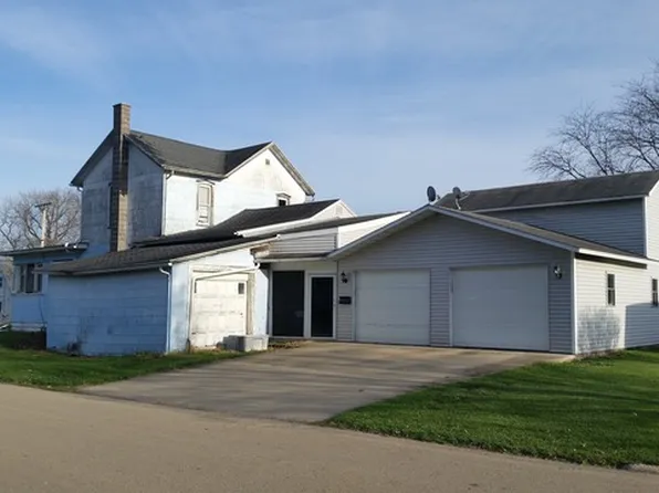 1902 Stroble Ave, Mendota, IL 61342
