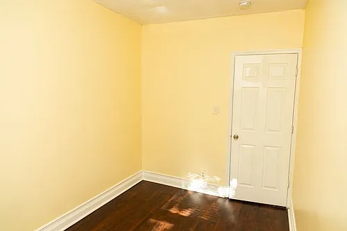 505 Denison St Photo 1