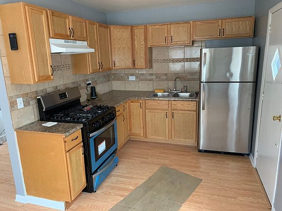 4th image of 20 N Pine Ln