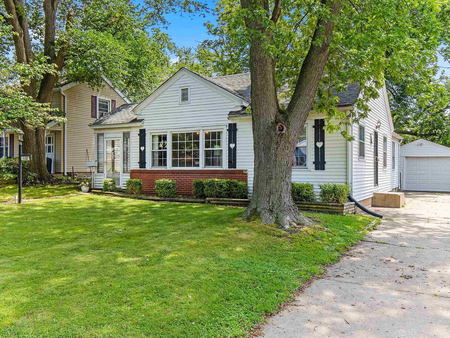 1102 E Paris Ave, Peoria Heights, IL 61616 Zillow