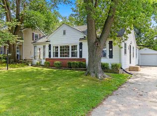 1102 E Paris Ave, Peoria Heights, IL 61616