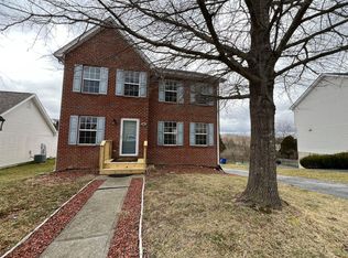 195 Sequoia Cir NW, Christiansburg, VA 24073
