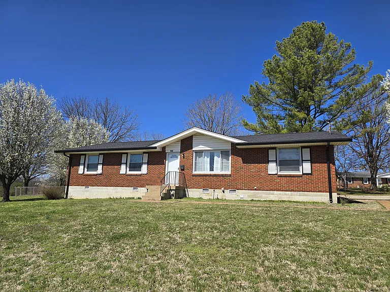 209 Friendship Dr — Photo 1