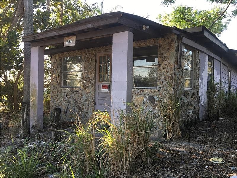 1st image of 161 Ea Smith Ave