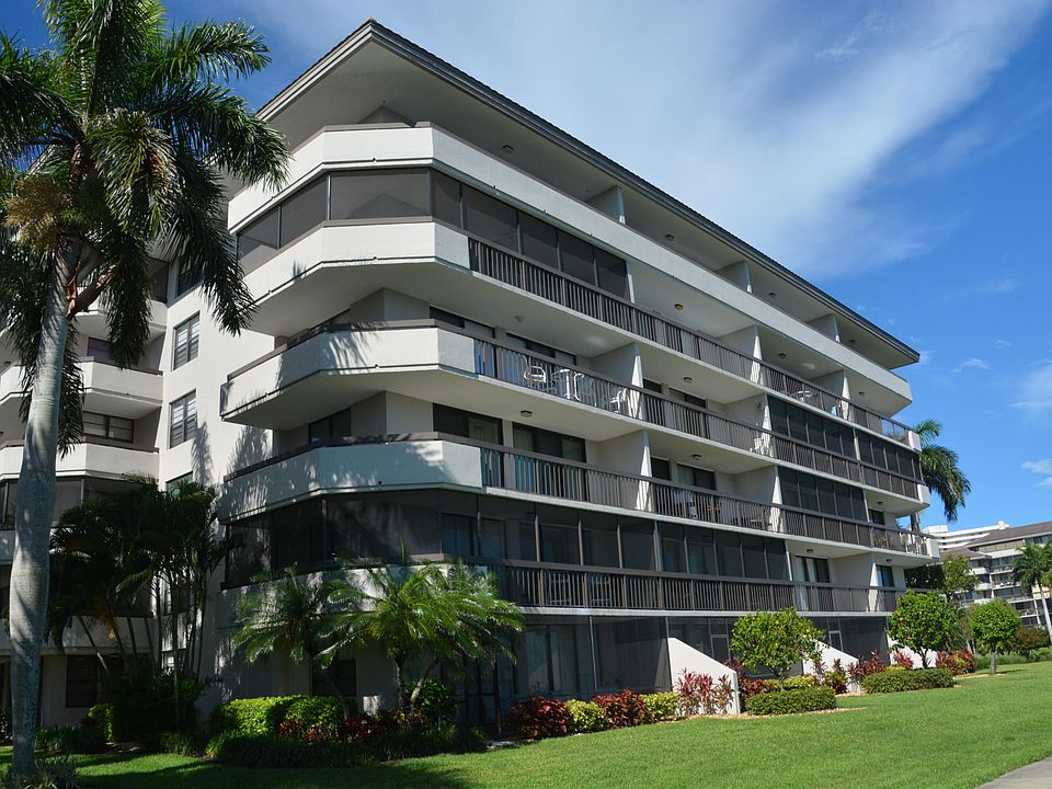 1st image of 693 Seaview Ct APT 209