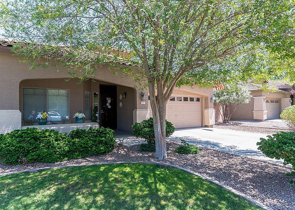1st image of 1062 E Jade Dr