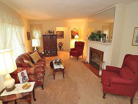 5th image of 5748 Village Dr