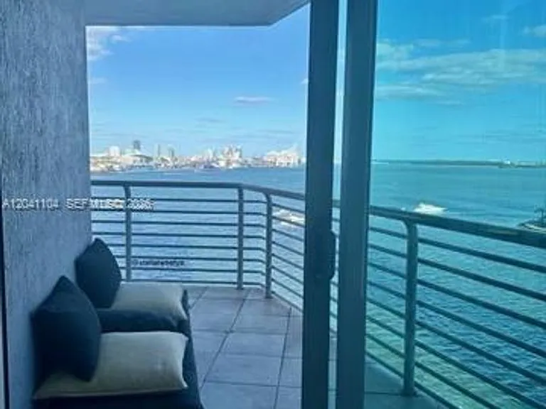325 S Biscayne Blvd #CU-1523 — Photo 6
