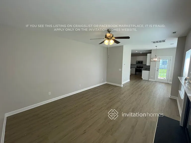 527 Clearwater Dr NW — Photo 6