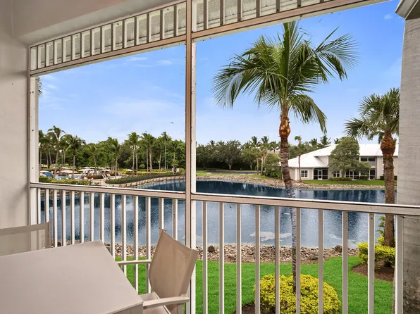 7930 Mahogany Run Ln APT 826, Naples, FL 34113